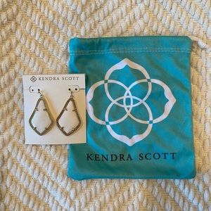 Kendra Scott Alex Earring in White Mother of Pearl